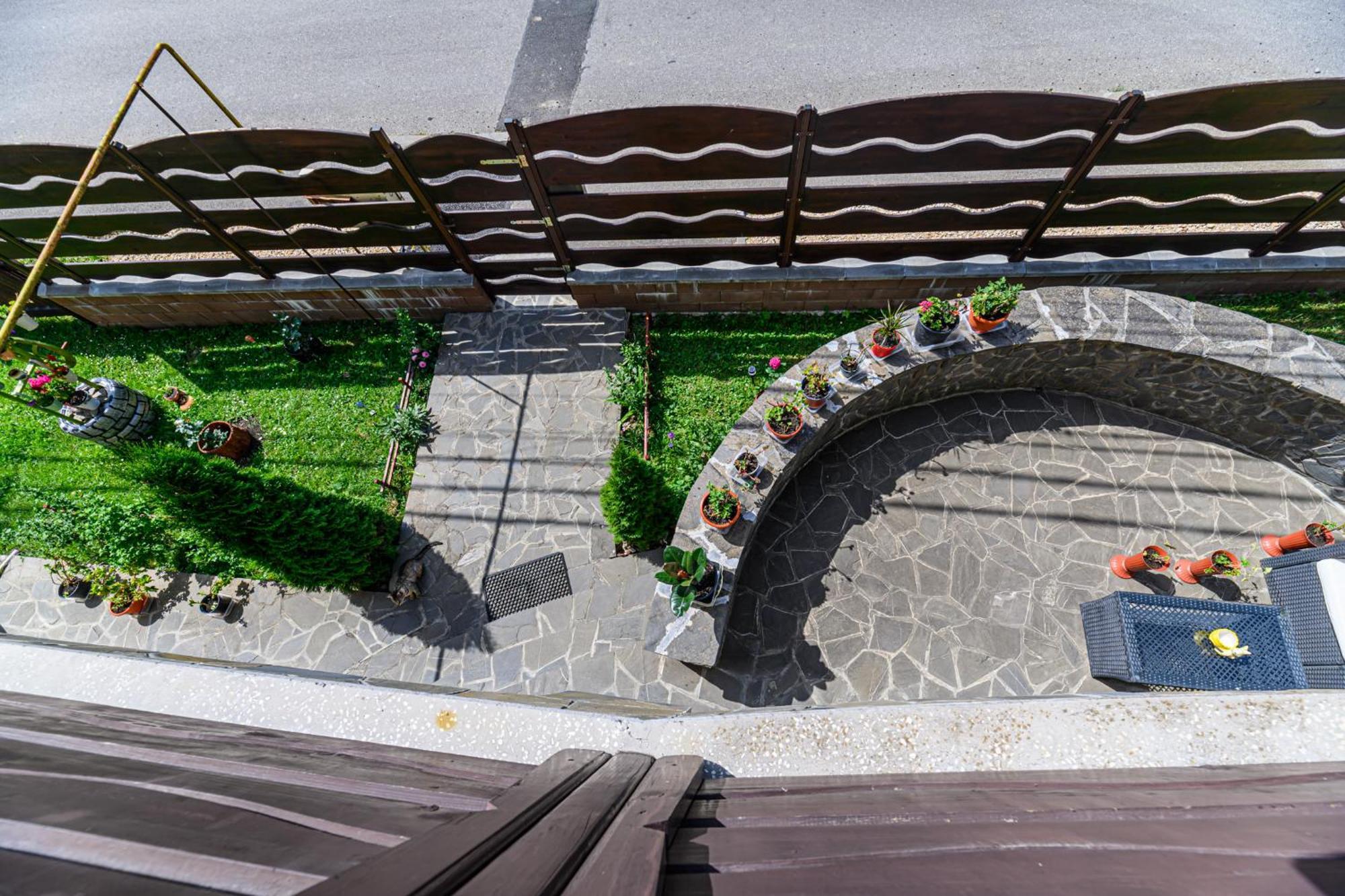 Casa Ramino Hotel Buşteni Buitenkant foto