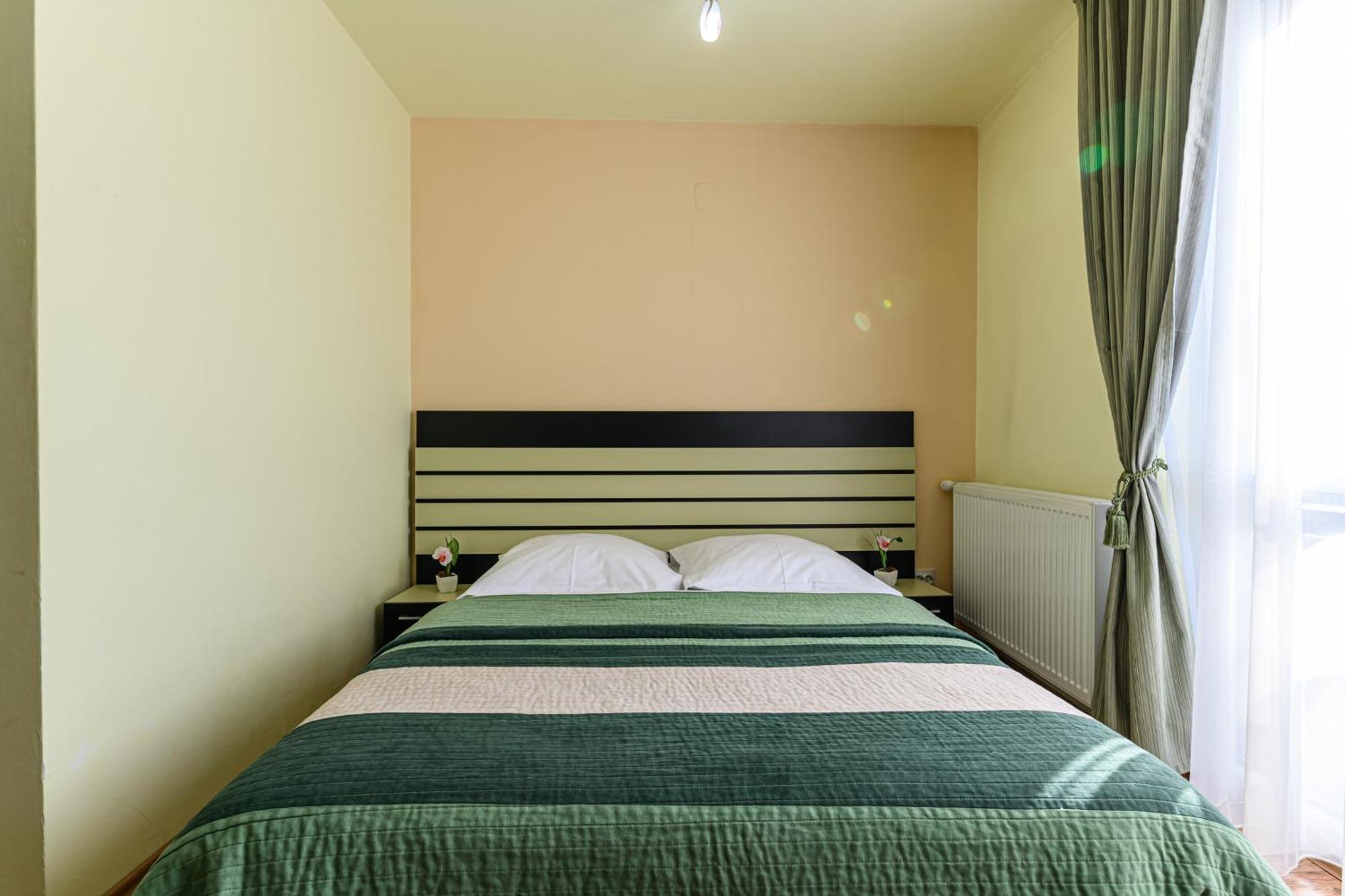 Casa Ramino Hotel Buşteni Buitenkant foto