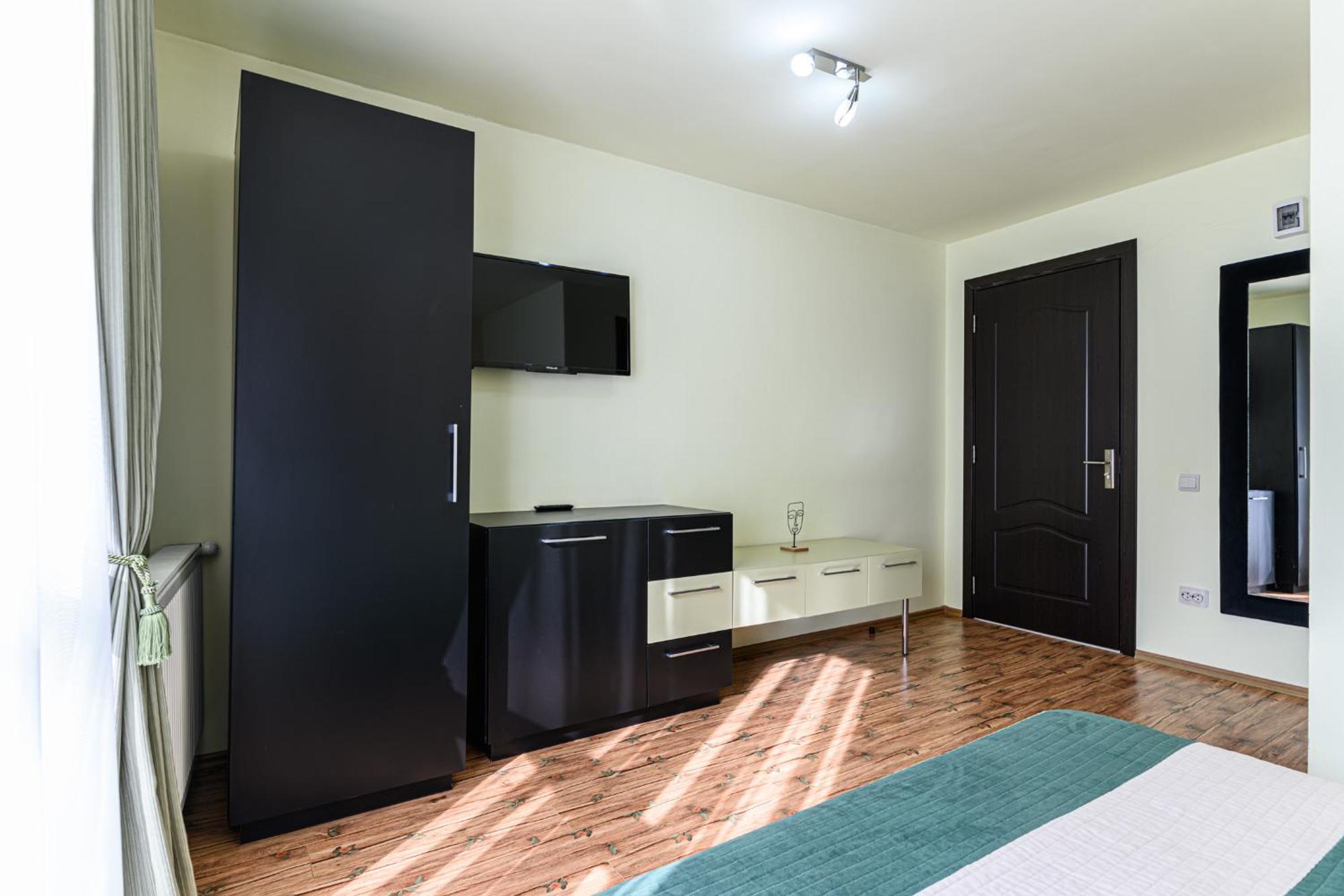 Casa Ramino Hotel Buşteni Buitenkant foto