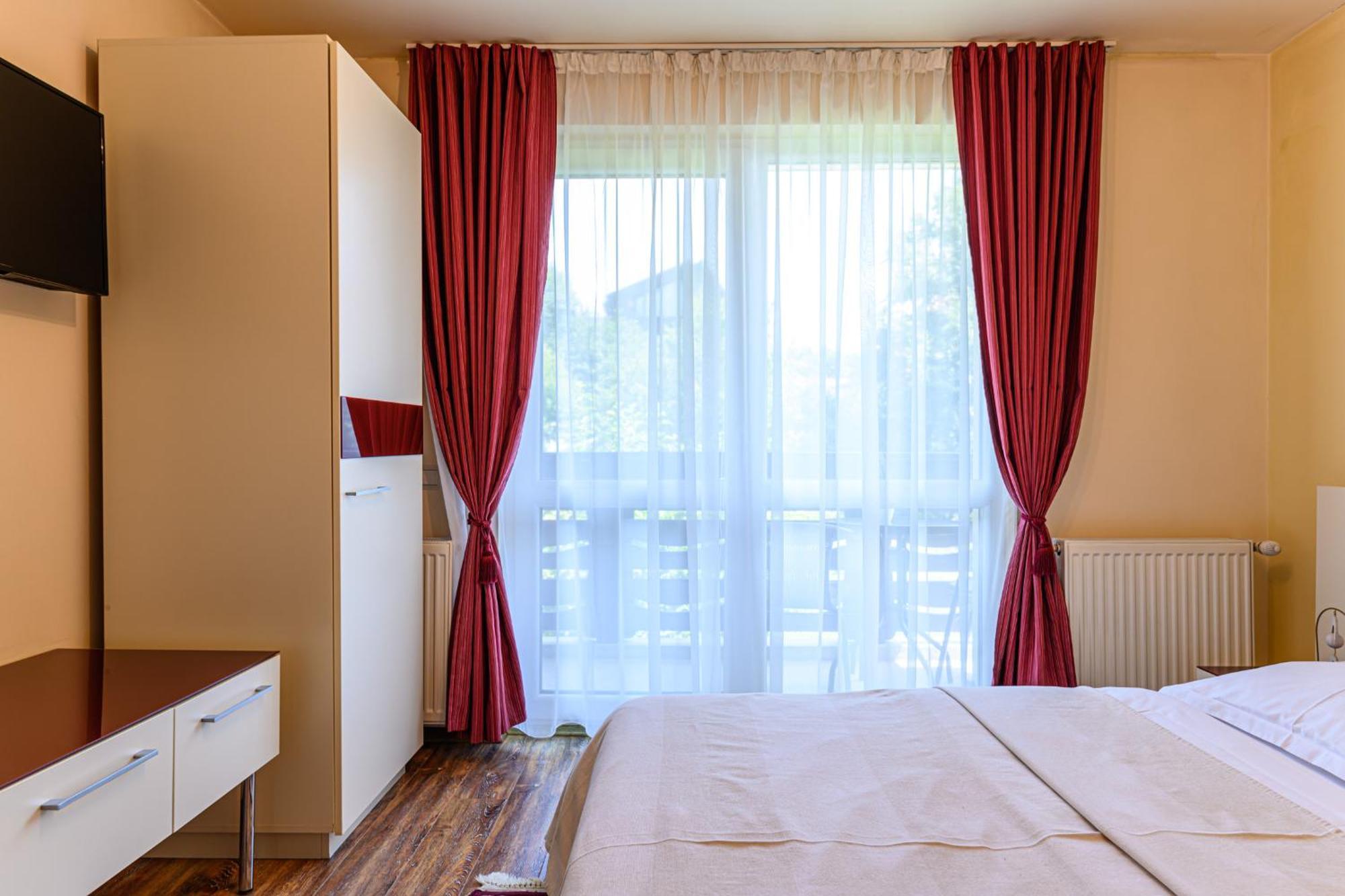 Casa Ramino Hotel Buşteni Buitenkant foto